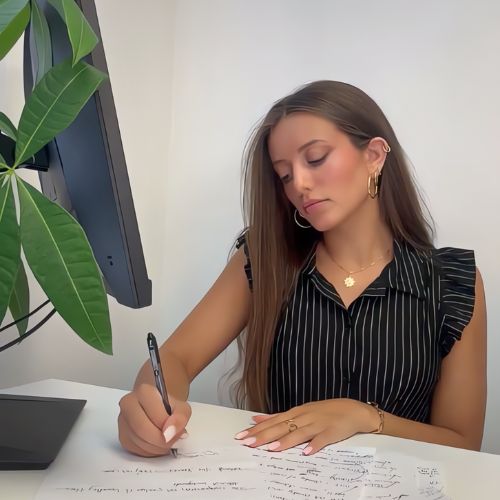 Professional Jewelry: Polished Looks for the Modern Workplace