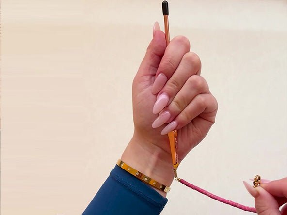 Bracelet Helper Tool