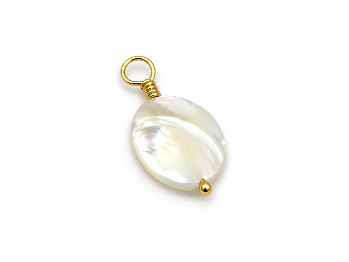 Vintage | Mother of Pearl Oval Pendant